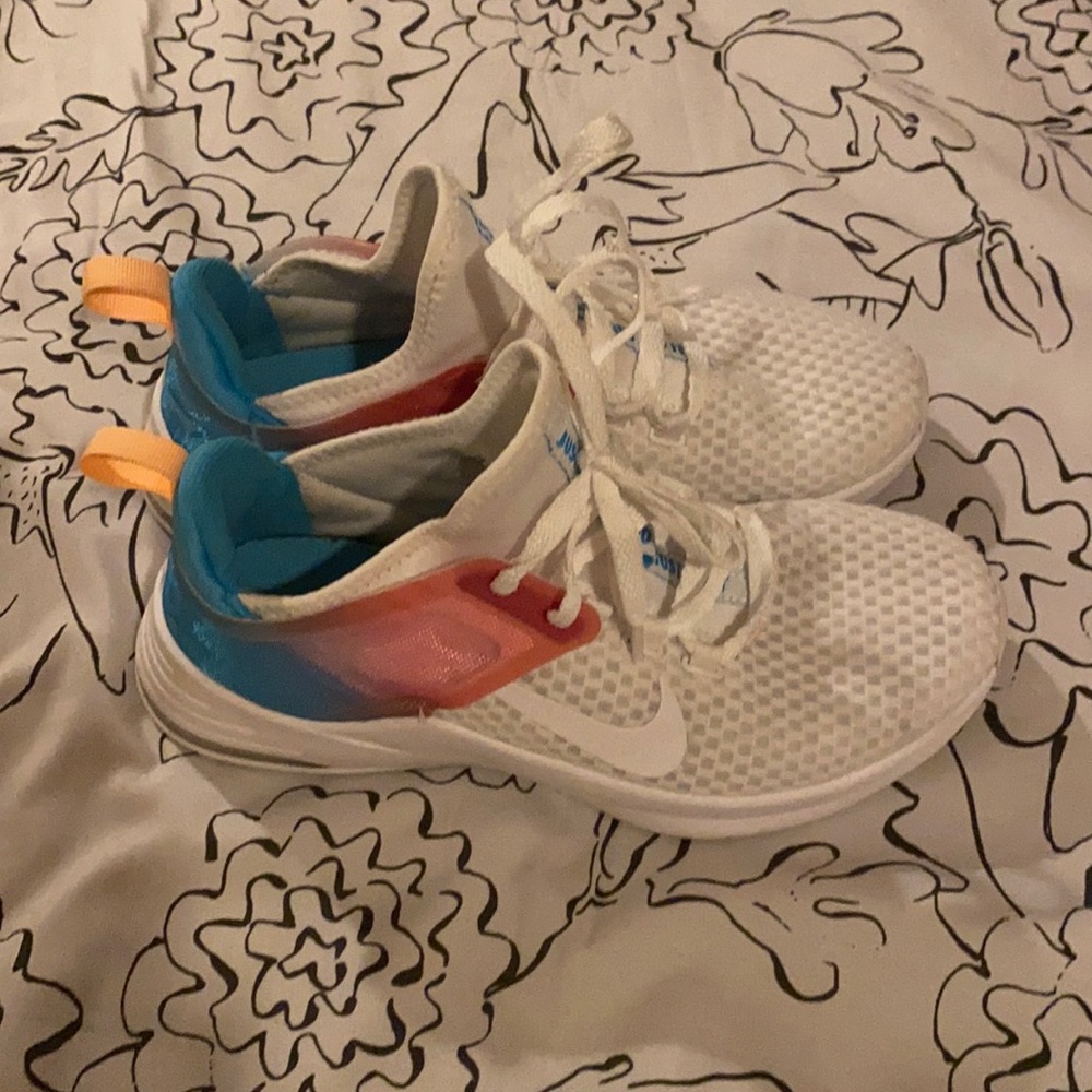 Nikes shoes